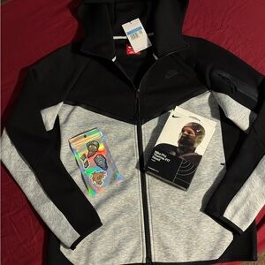 Nike Black and Gray Therma-FIT Hoodie